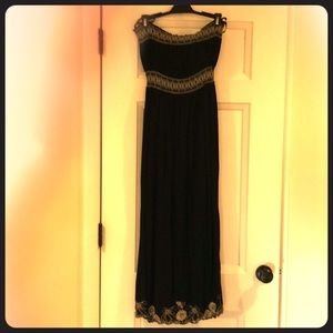 Black mid-calf//strapless maxi dress